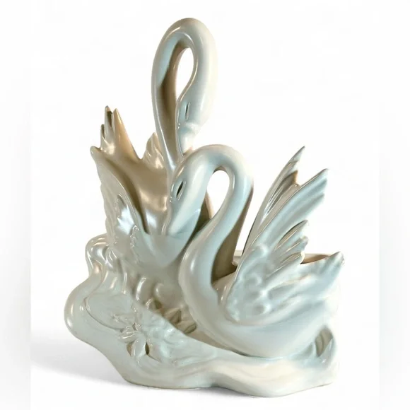 HULL Pottery- Matte White Ceramic Swan Sculpture Planter/Vase circa 1940-50s - Picture 6 of 12